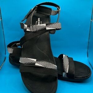 Merrell Woman Air Cushion Memory Foam Outdoor Hiking Athletic Sandals shoes sz 9